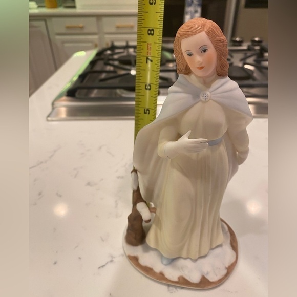 Vintage Laszlo Ispanky Figurine WINTER Lady Girl Four Seasons Porcelain Fairy - Picture 9 of 9
